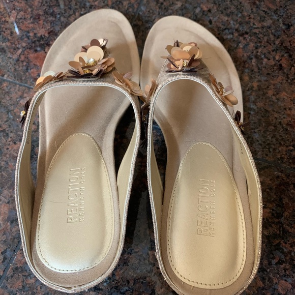 Kenneth Cole Reaction sandals! - Picture 3 of 4